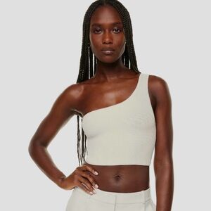 Aritiza Babaton Cream Ribbed One-Shoulder Crop Top